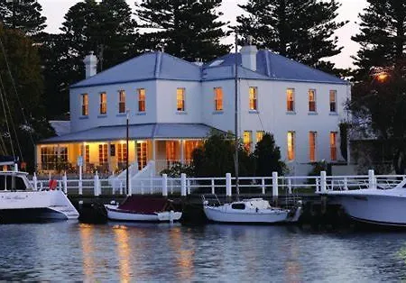 Sails - Elegant, Spacious Beach Villa Port Fairy Exterior photo